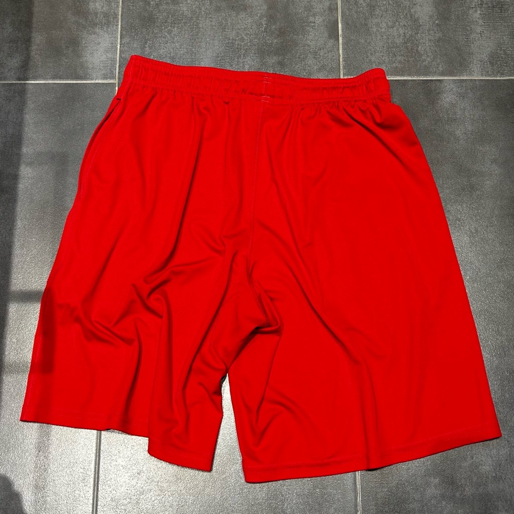 Under Armour Red Athletic Shorts Lightweight Performance - Picture 2 of 3